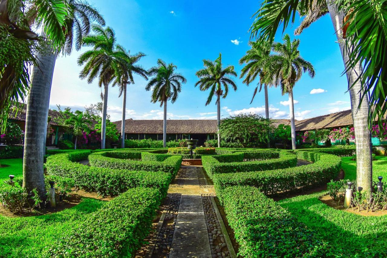 Hotel El Convento Leon Nicaragua Екстер'єр фото