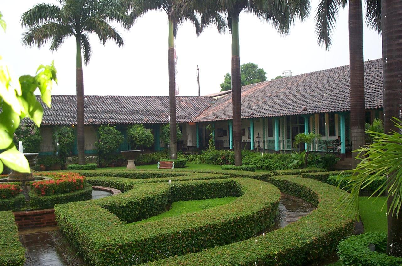 Hotel El Convento Leon Nicaragua Екстер'єр фото
