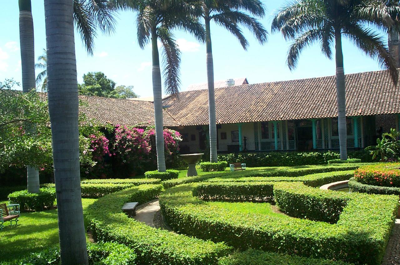 Hotel El Convento Leon Nicaragua Екстер'єр фото
