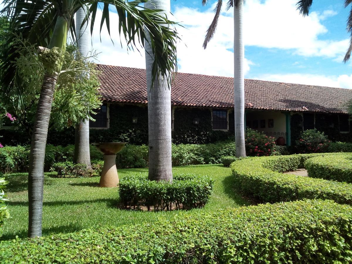 Hotel El Convento Leon Nicaragua Екстер'єр фото