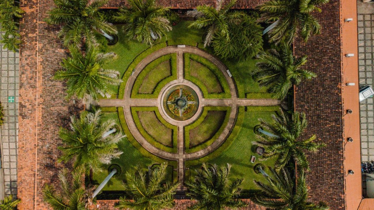 Hotel El Convento Leon Nicaragua Екстер'єр фото
