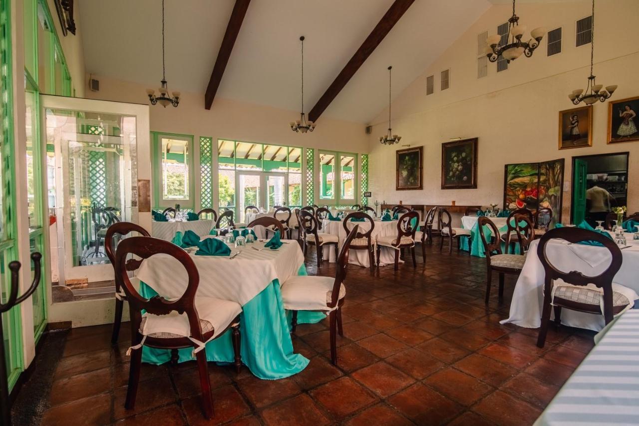 Hotel El Convento Leon Nicaragua Екстер'єр фото