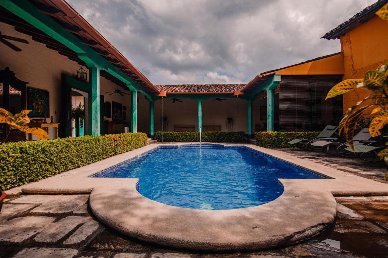 Hotel El Convento Leon Nicaragua Екстер'єр фото